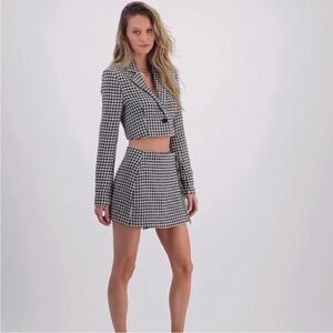 Steve Madden Houndstooth Cropped Blazer